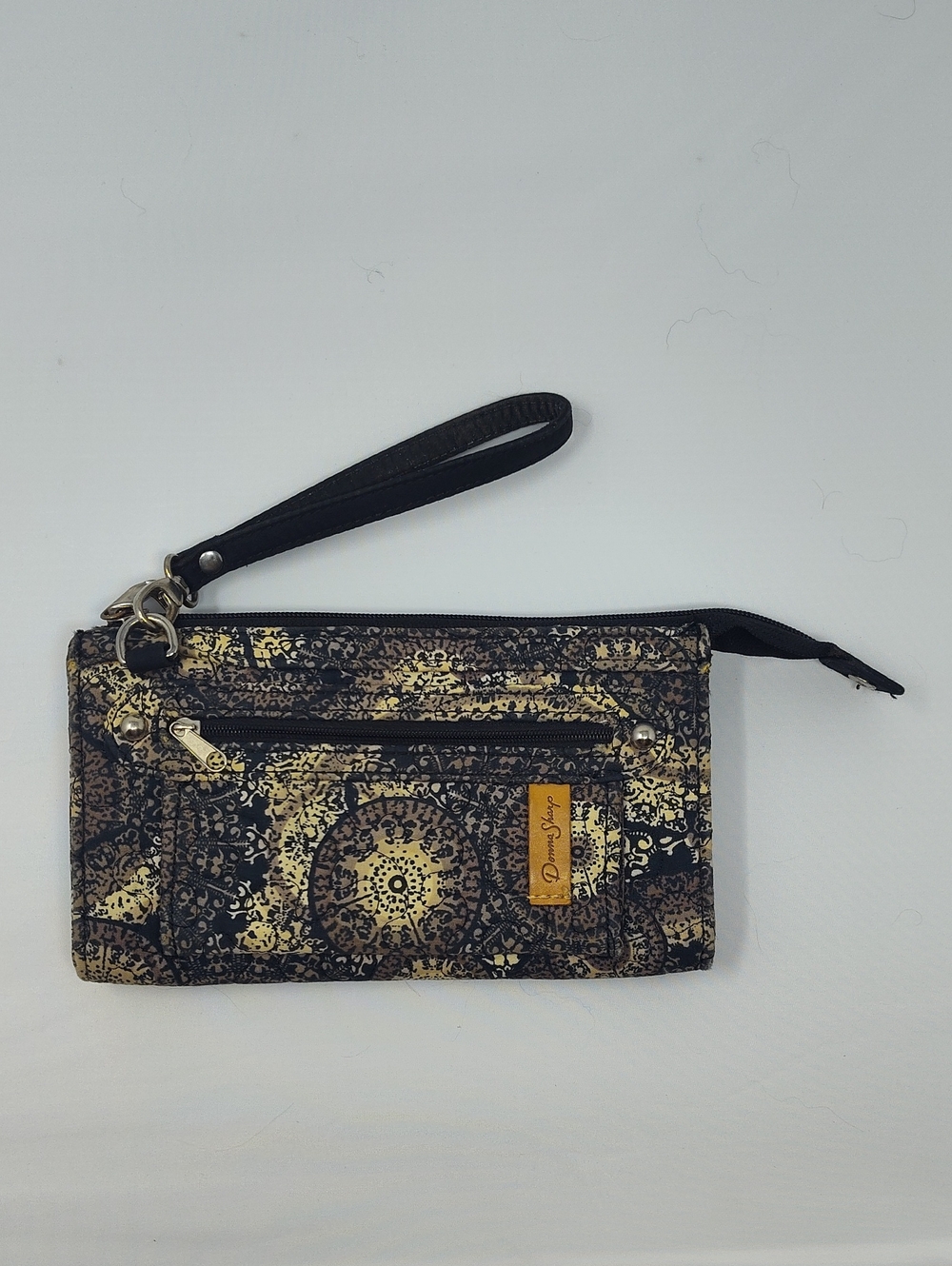 Women's Black & Tan Patterned Wristlet Wallet